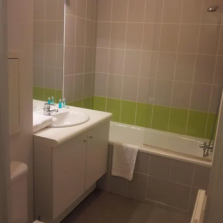 Nemea Centre 3*