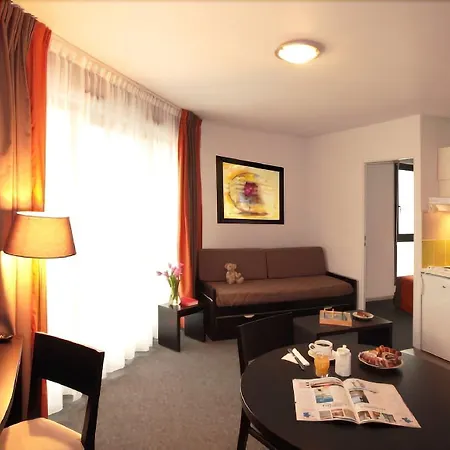 Nemea Centre 3* Нанси