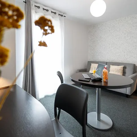 Apartmanhotel Nemea Centre 3*