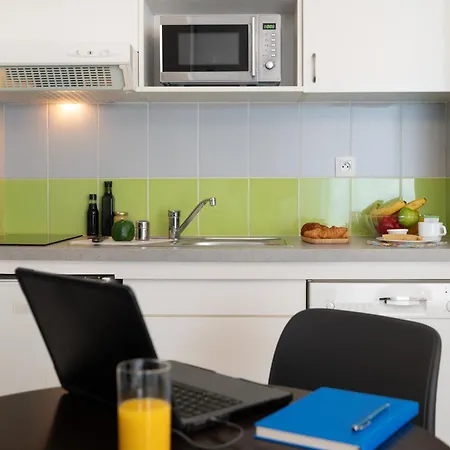 Hotel apartamentowy Nemea Centre