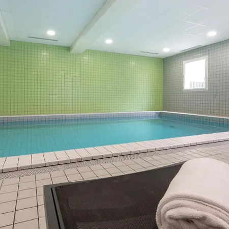 Апарт-отель Nemea Centre 3*
