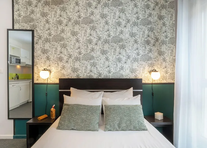 Aparthotel Nemea Centre 3*